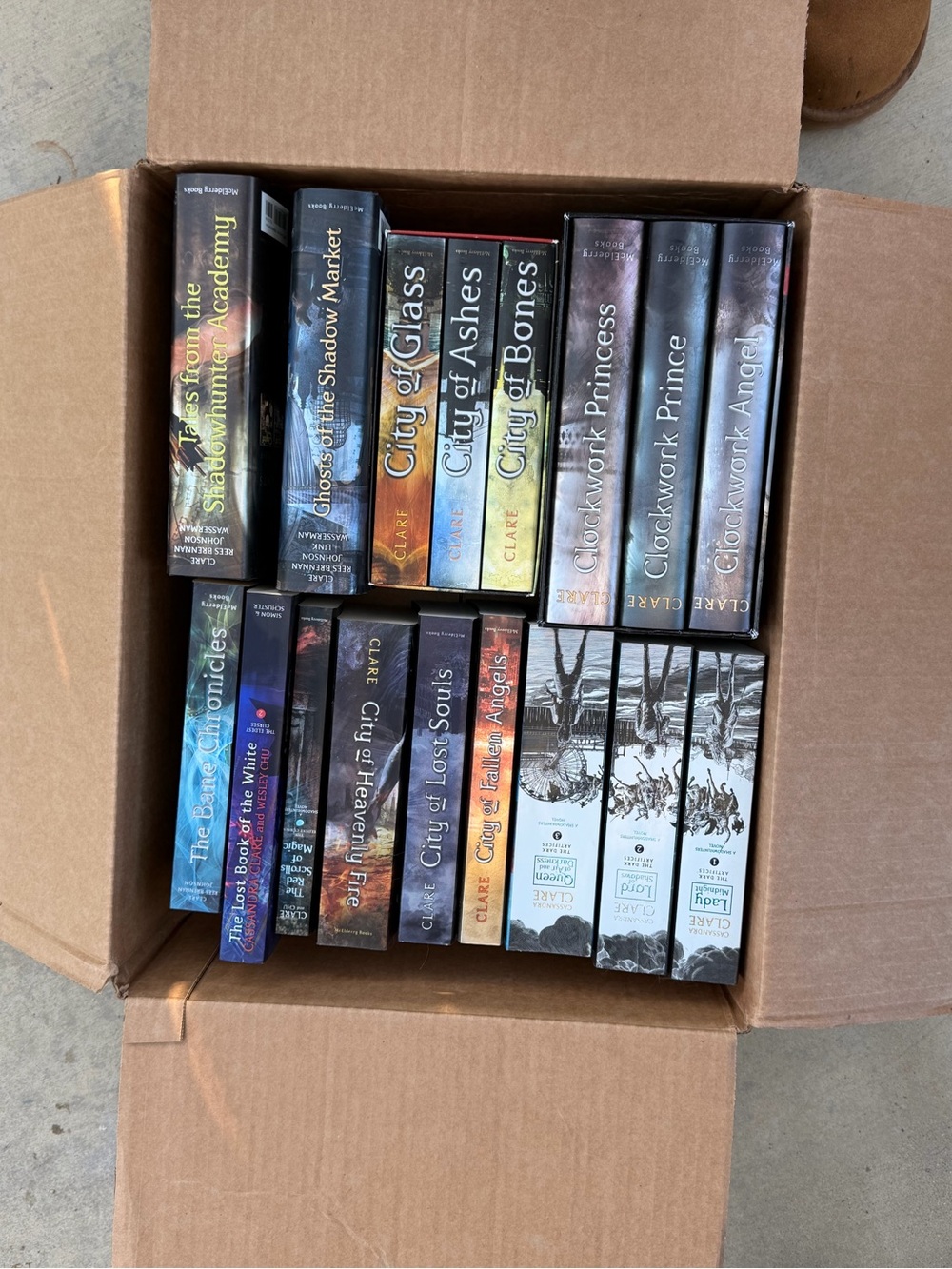 Cassandra Clare Shadowhunters 17-Book Collection | Box Sets